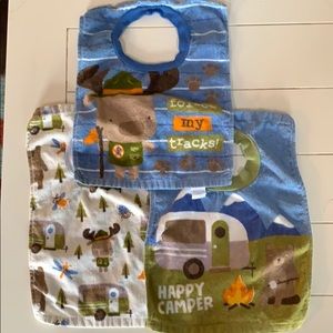 Set of 3 T-shirt towel bibs